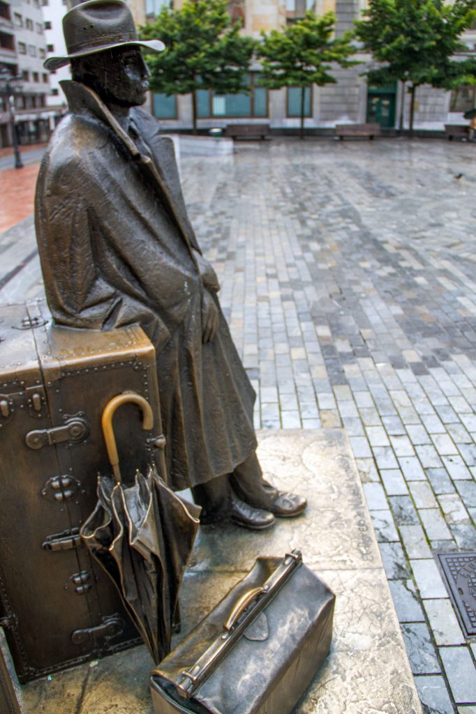 Williams B Arrensberg Statue In Oviedo