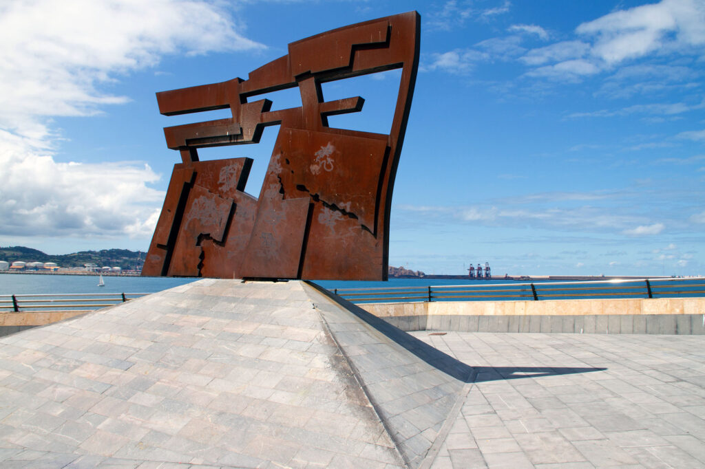 Vaquero Turcios Nordeste Statue Gijon