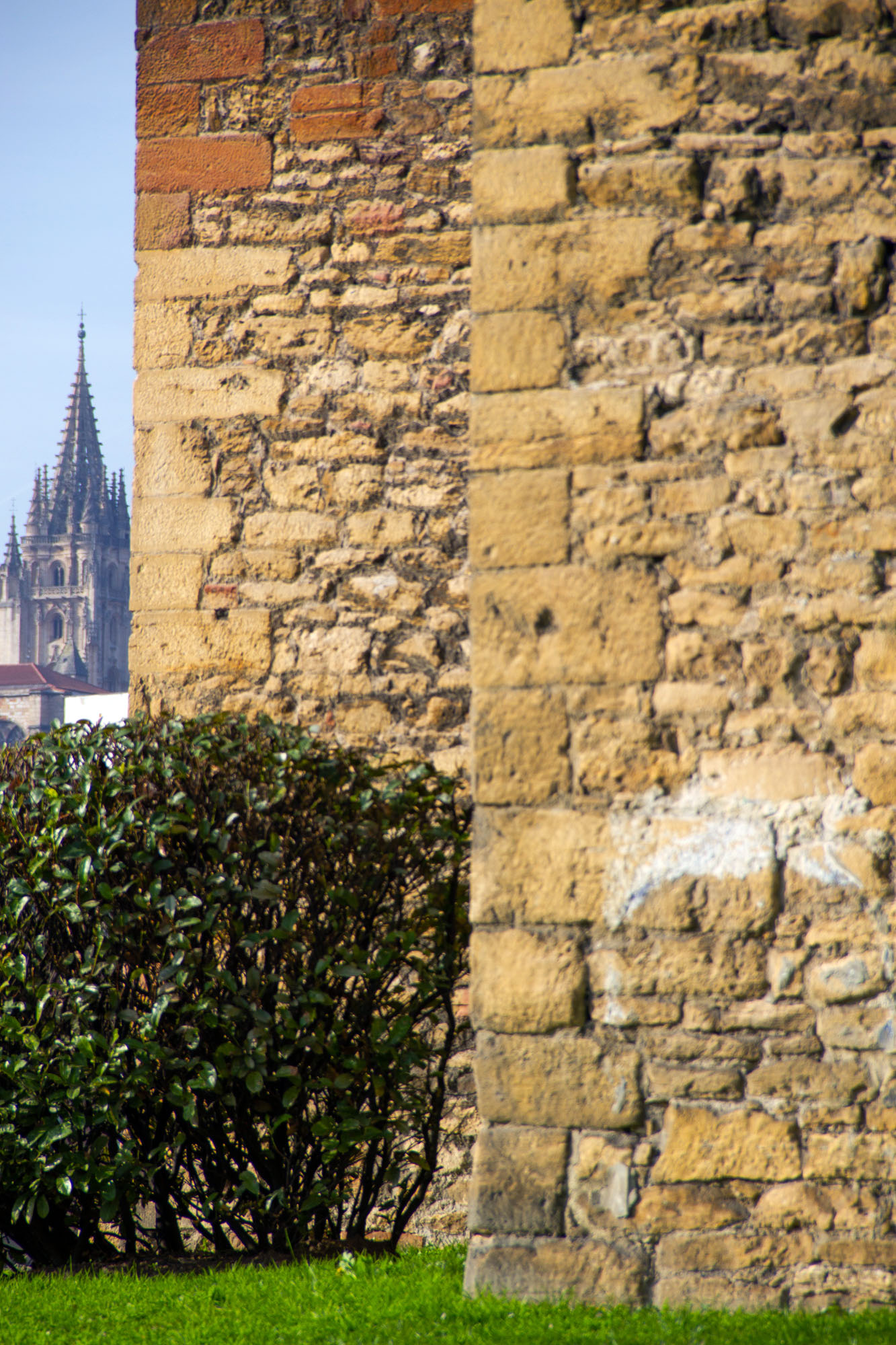 Santullano and the cathedral of Oviedo