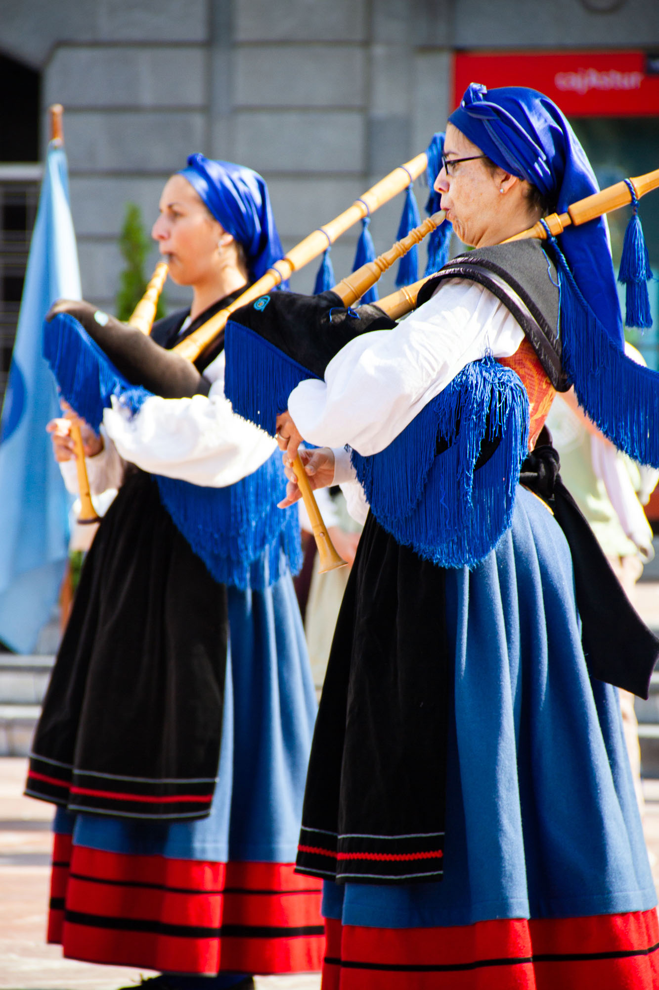 Women playing bagpipes