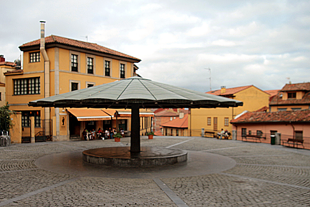 Plaza del Paraguas 1