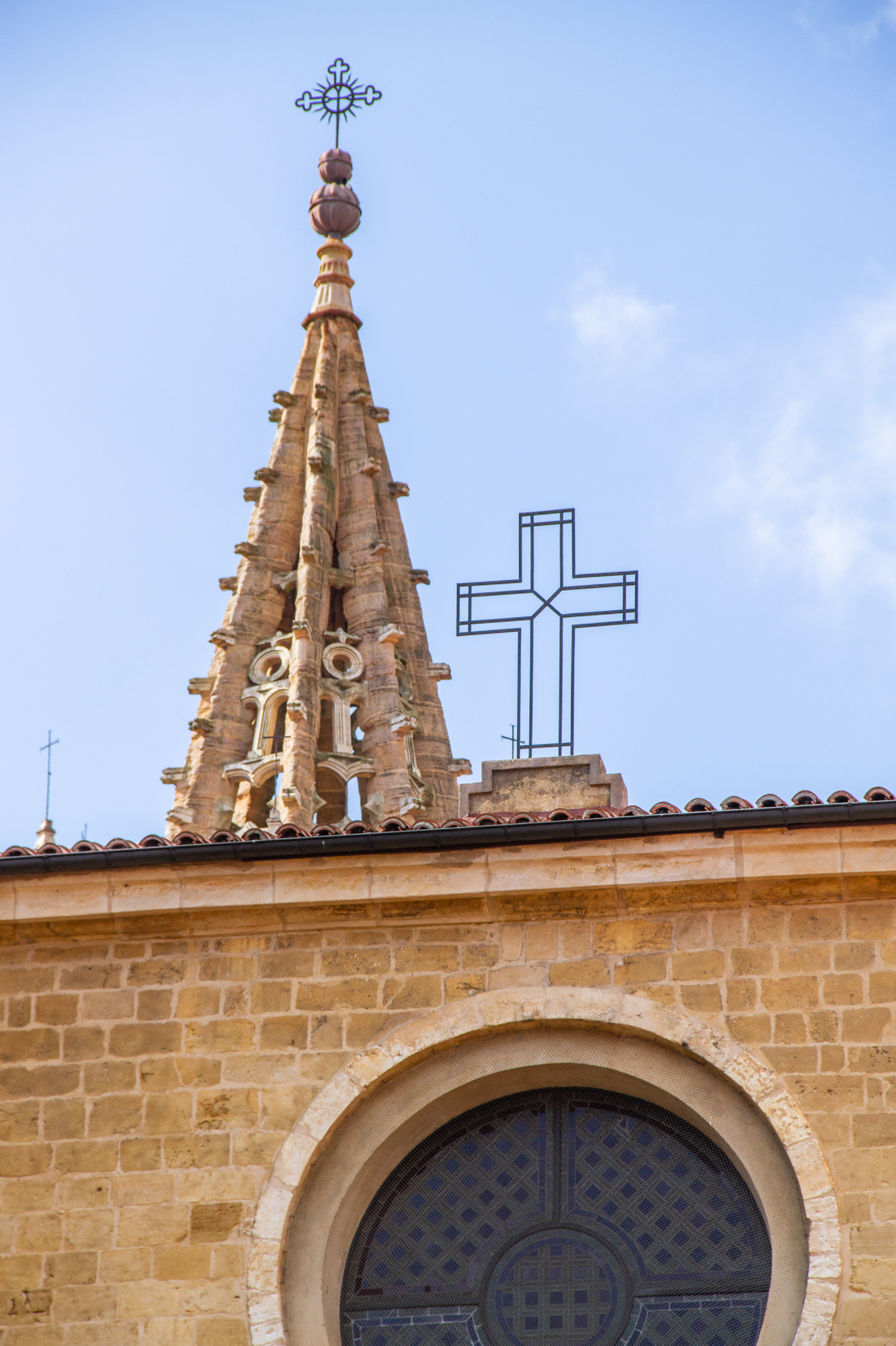 Old wire cross Oviedo