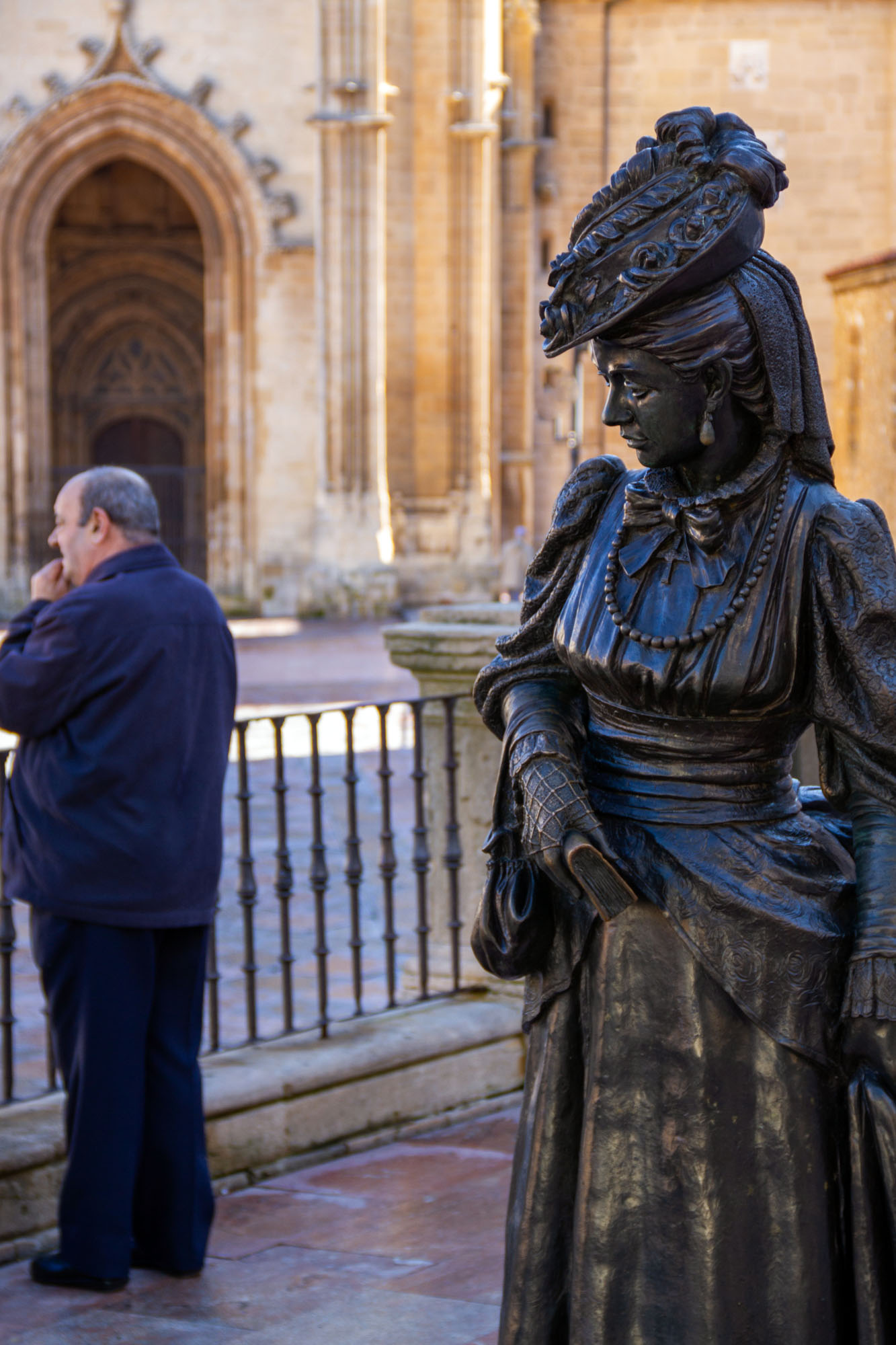 Statue checking out ass