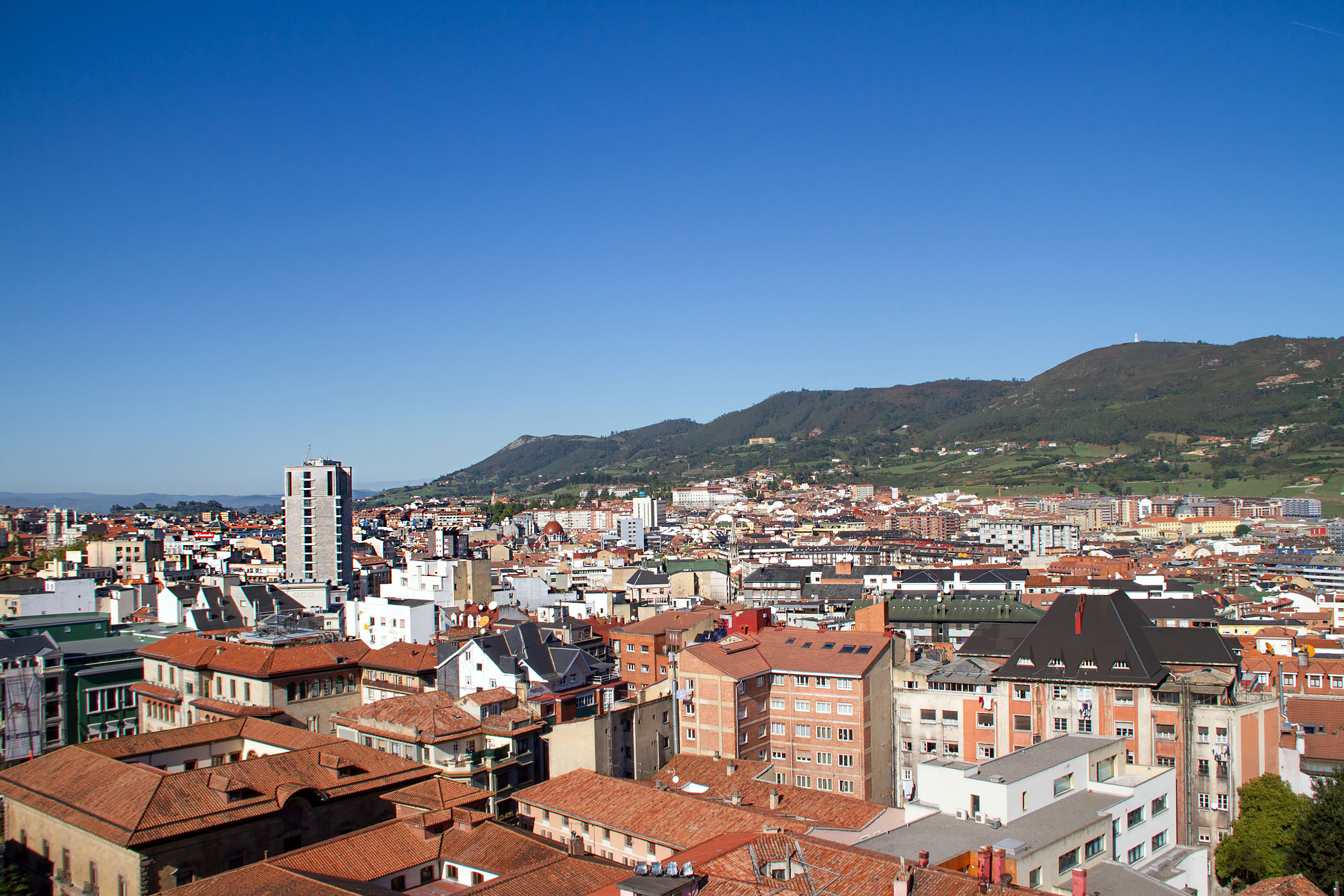 Panoramic views over Oviedo